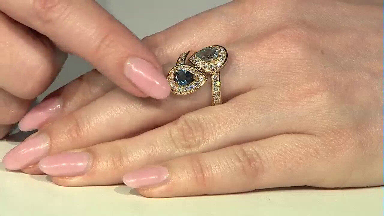 Video Bague en argent et Topaze bleu de Londres