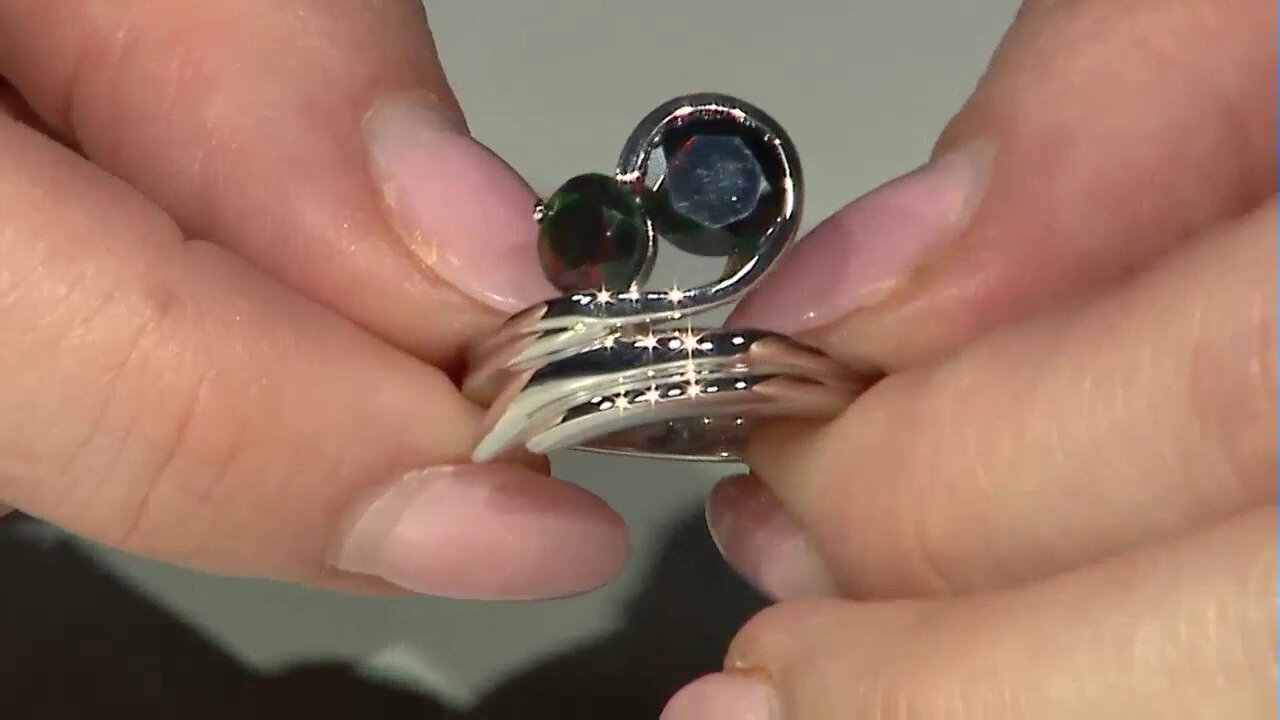 Video Zilveren ring met een Mezezo opaal (de Melo)
