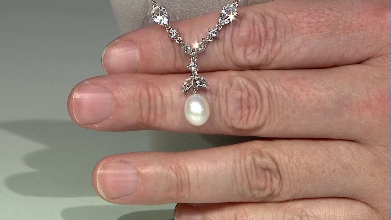 Video White Freshwater Pearl Silver Necklace