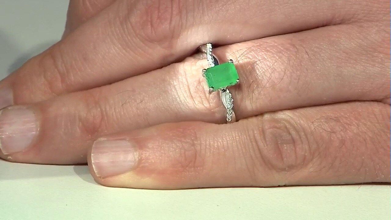 Video Zilveren ring met een Zambia-smaragd