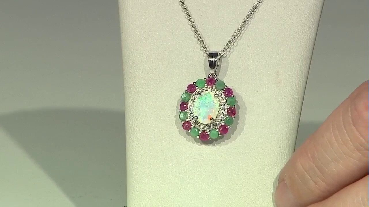 Video Welo Opal Silver Necklace