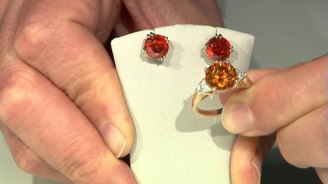 Video 9K Spanish Sphalerite Gold Earrings