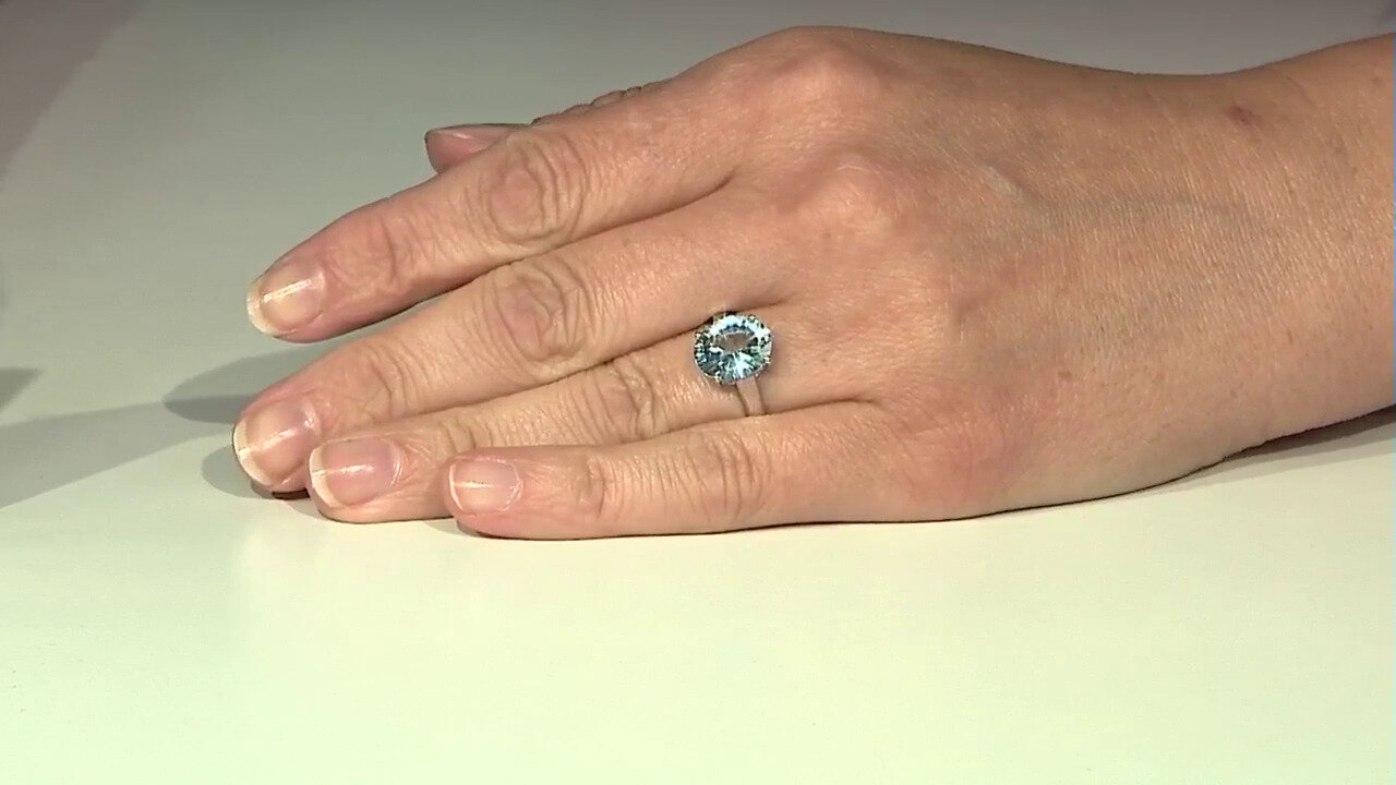 Video Zilveren ring met een hemel-blauwe topaas
