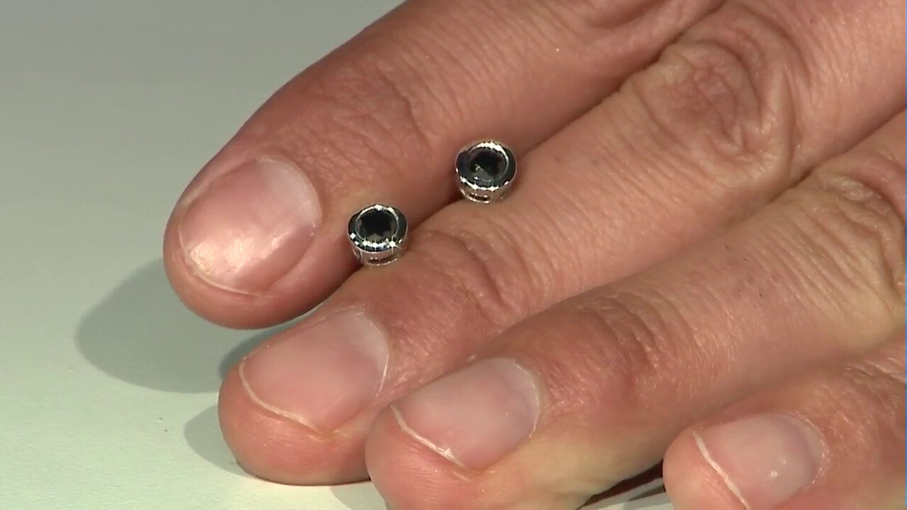 Video Gouden oorbellen met zwarte diamanten