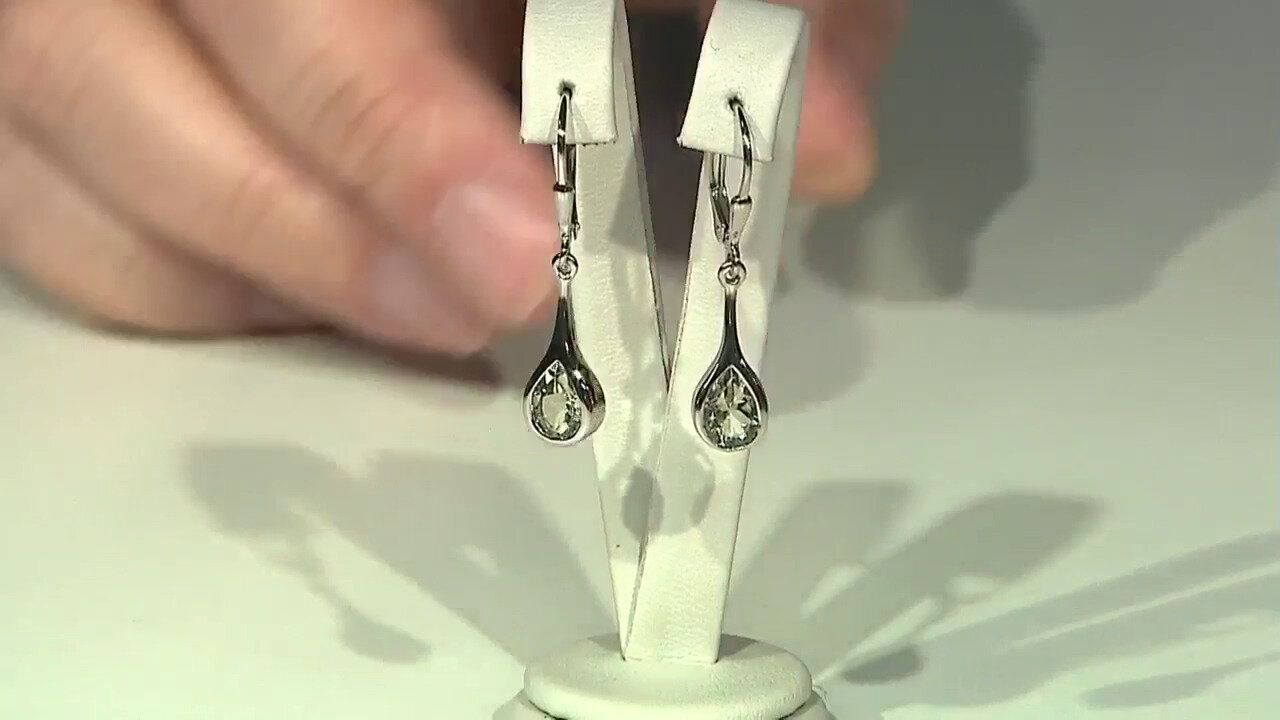 Video Zilveren oorbellen met groene amethisten