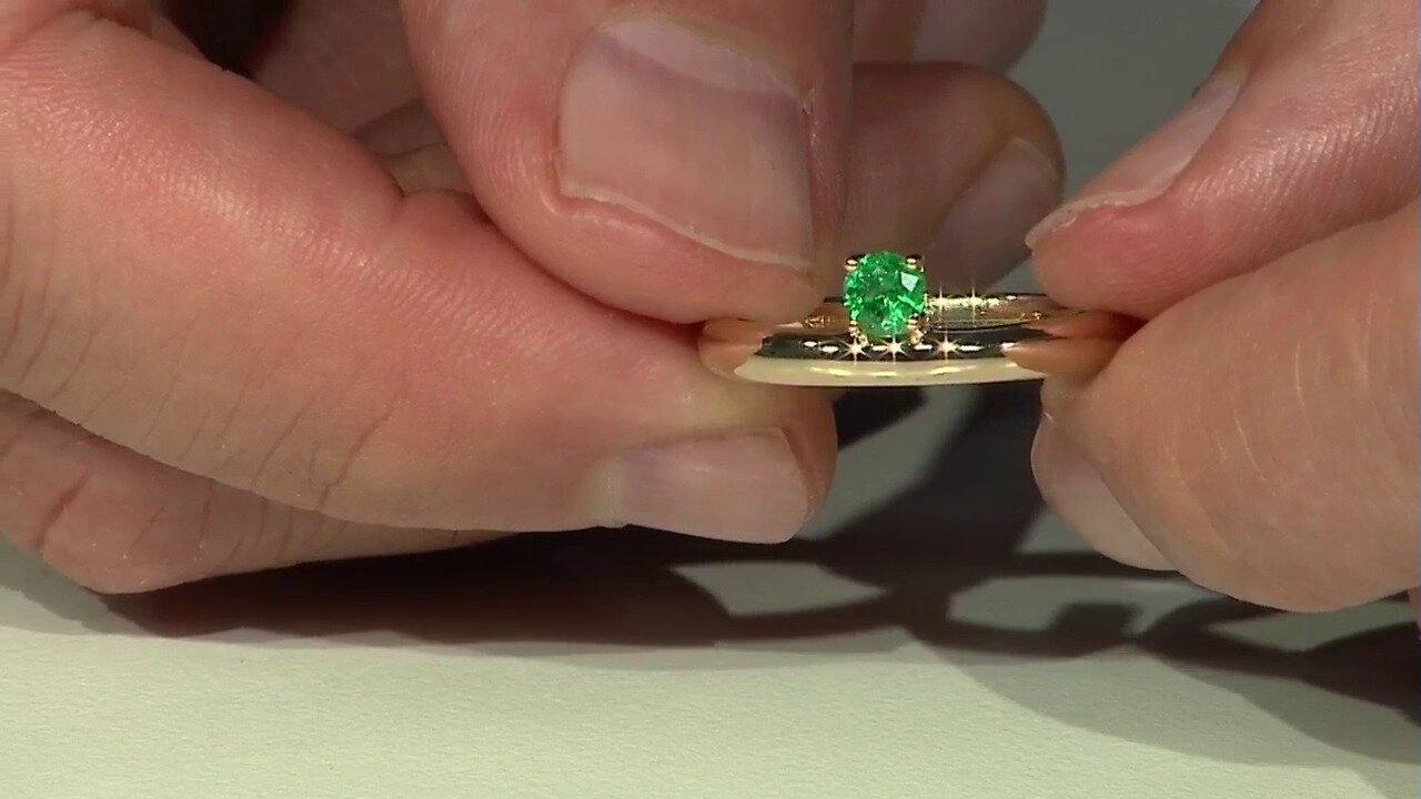 Video Gouden ring met een Muzo smaragd (de Melo)