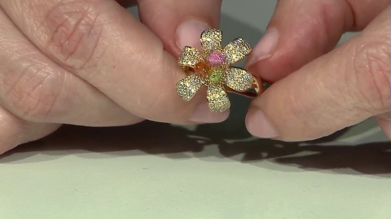 Video 18K Ceylon Pink Sapphire Gold Ring (Estée Collection)