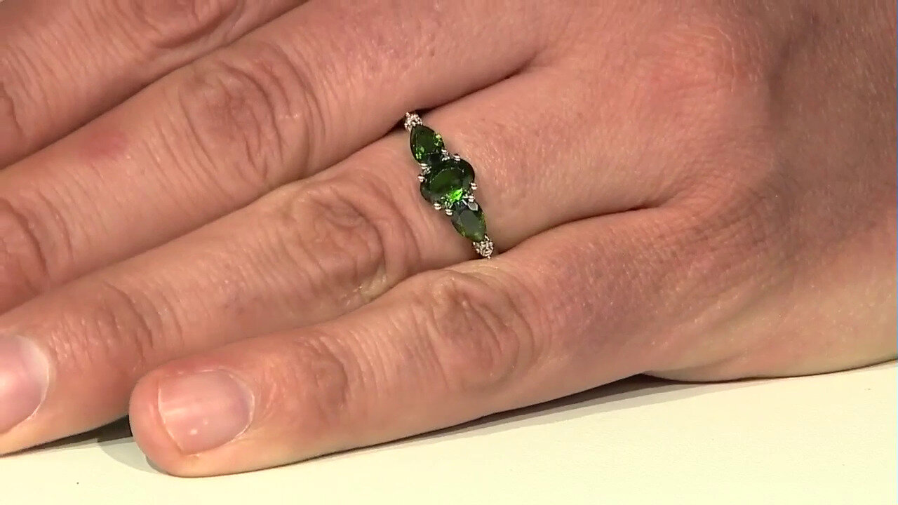 Video Bague en argent et Diopside de Russie