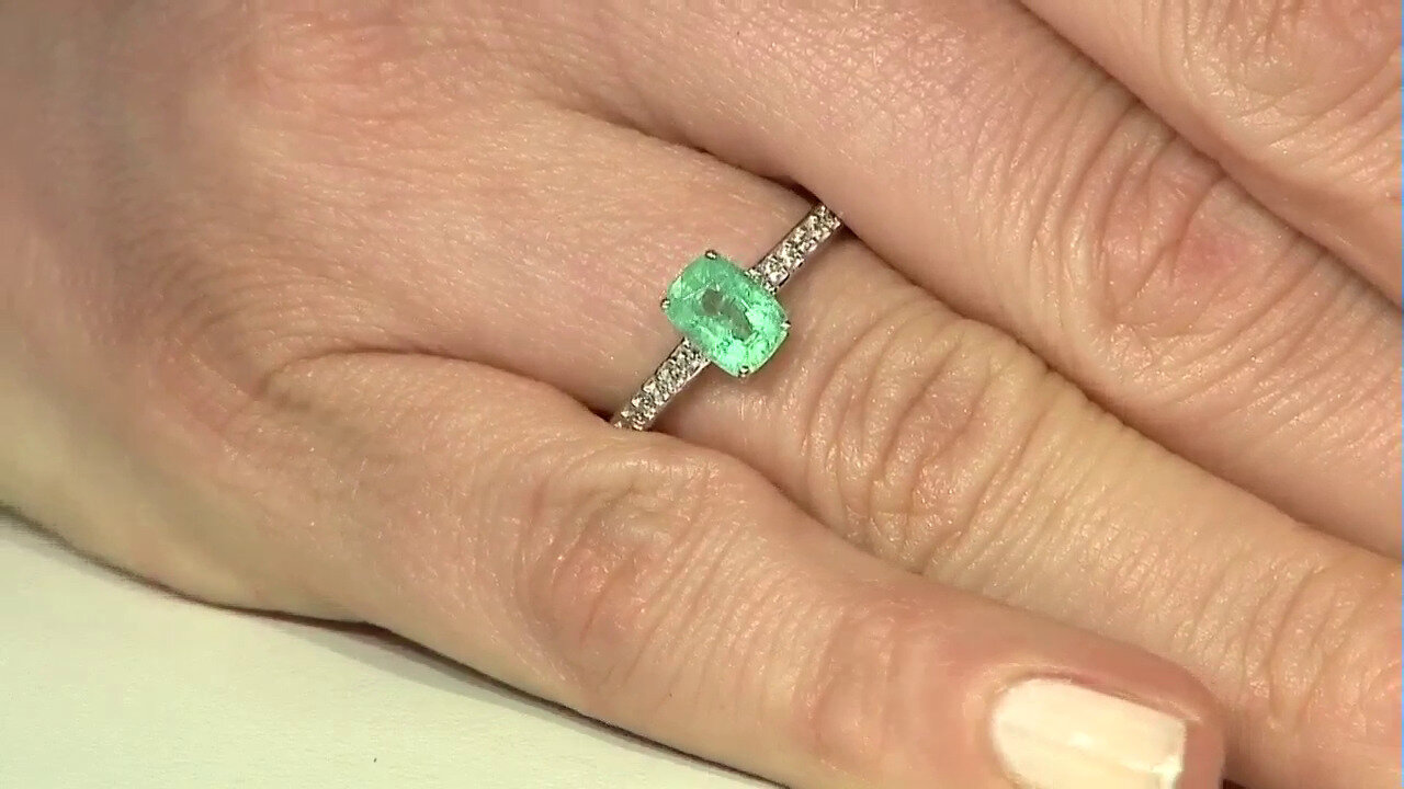 Video Anello in argento con Smeraldo Colombiano
