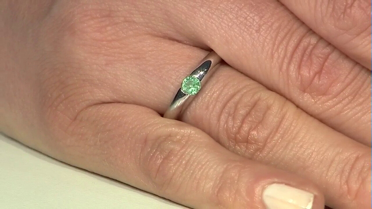 Video Anillo en plata con Esmeralda de Colombia