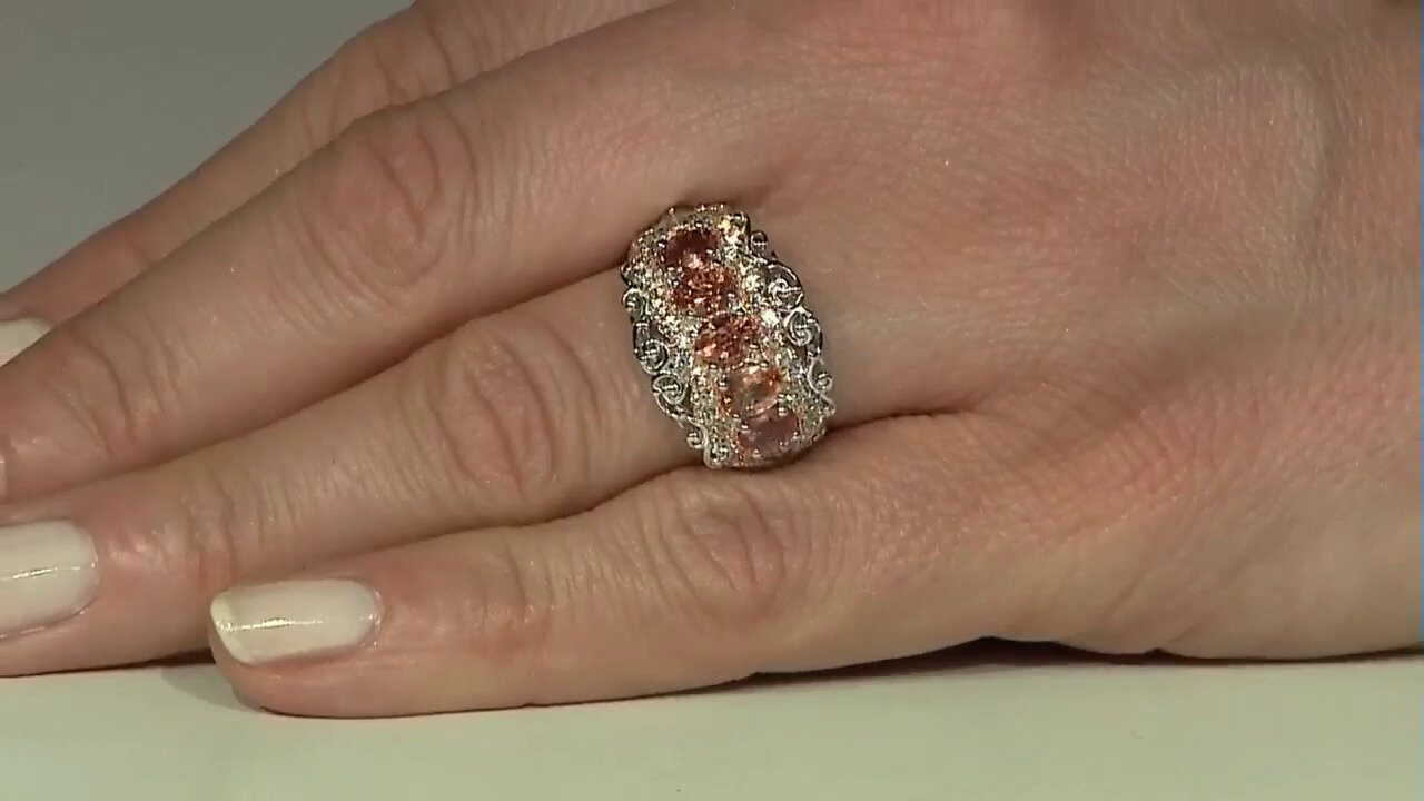 Video Zilveren ring met Padparadscha saffieren (Dallas Prince Designs)