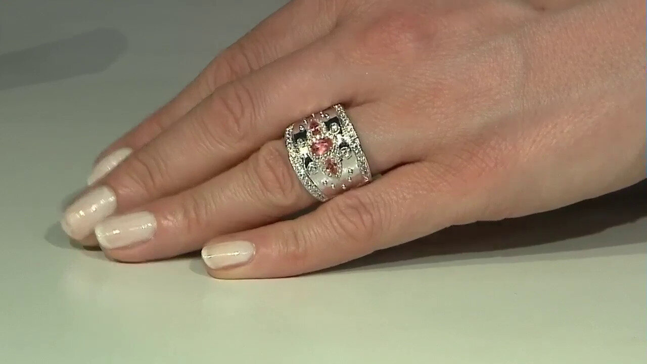 Video Zilveren ring met een Padparadscha saffier (Dallas Prince Designs)