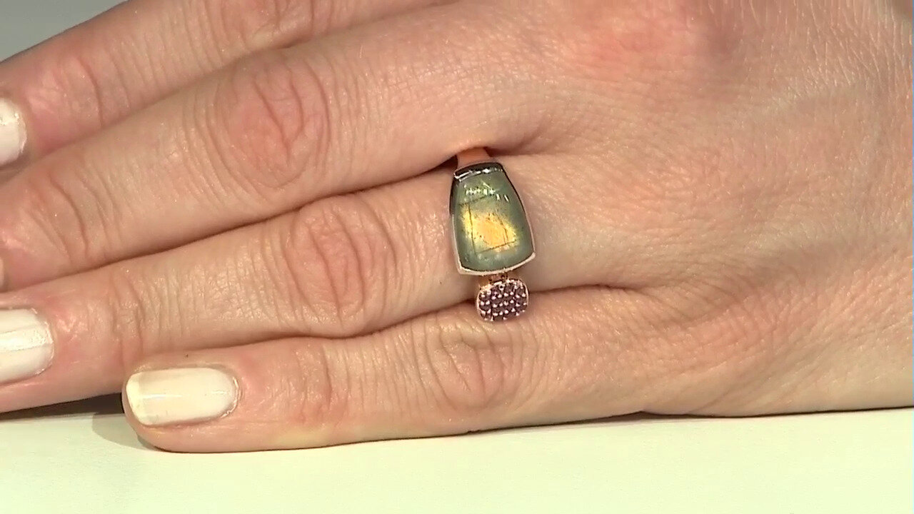 Video Zilveren ring met een Koperen Minary Labradoriet (KM by Juwelo)