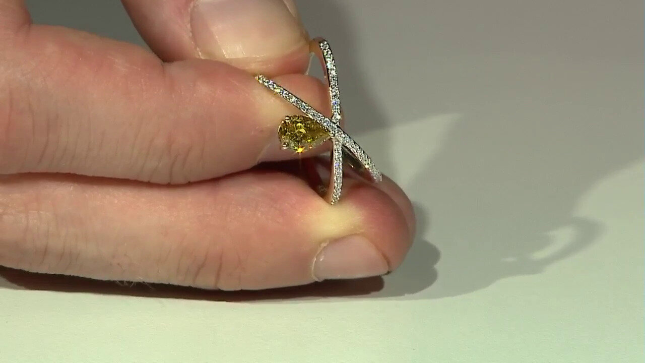 Video 14K I1 (Yellow Diamond) Gold Ring (SUHANA)