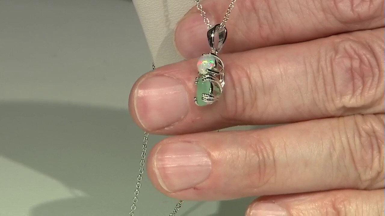 Video Brazilian Emerald Silver Necklace