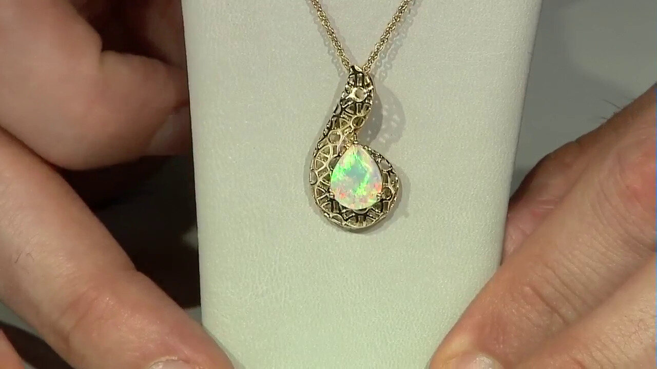 Video Gouden halsketting met een Welo-opaal (Ornaments by de Melo)