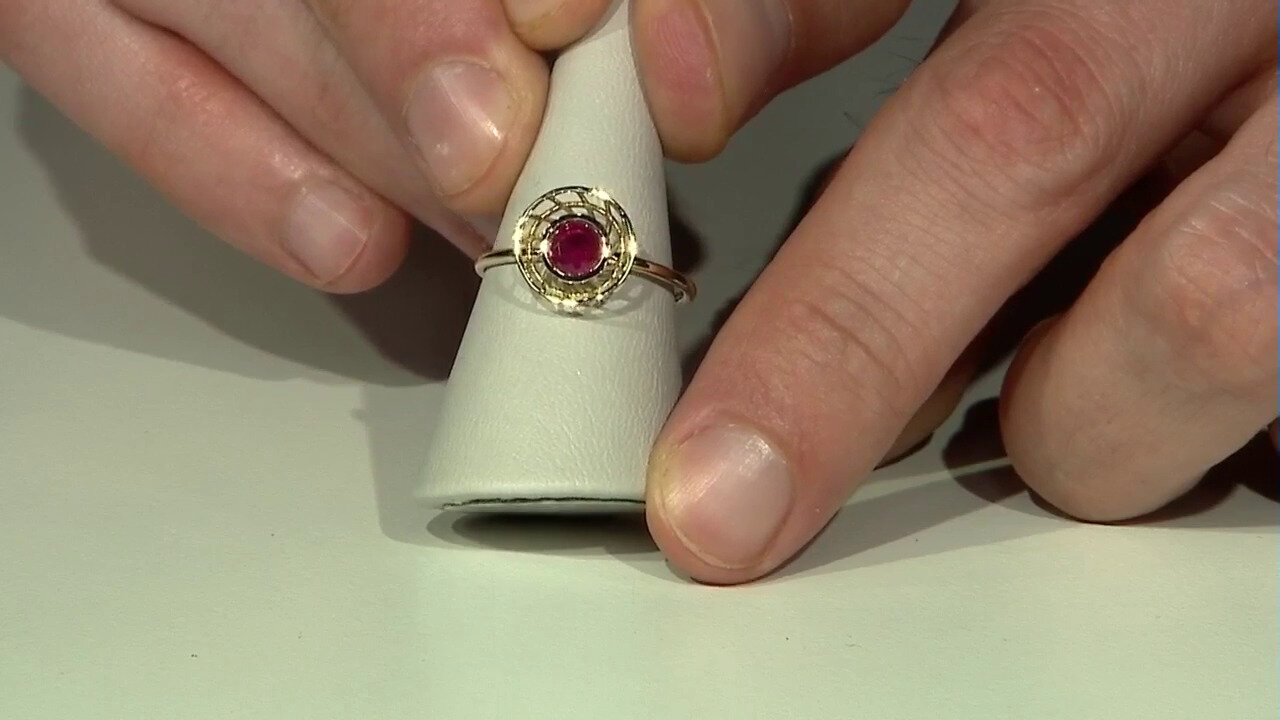Video Gouden ring met een Madagaskar Roze Saffier (Ornaments by de Melo)