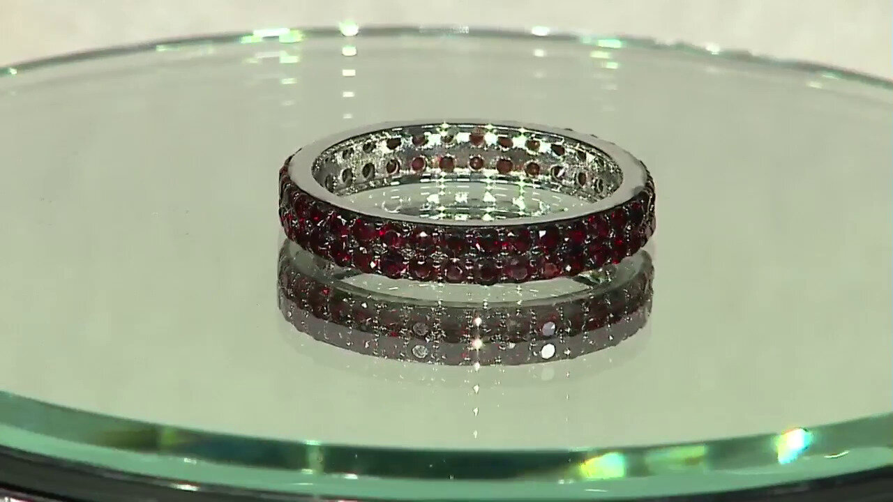 Video Garnet Silver Ring