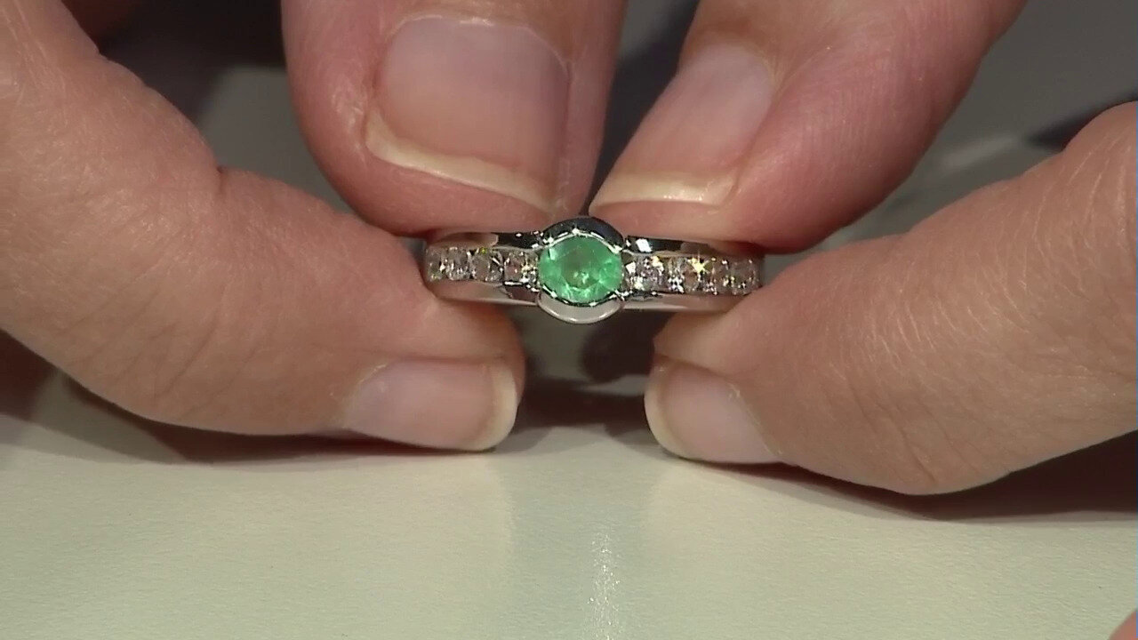 Video Russian Emerald Silver Ring