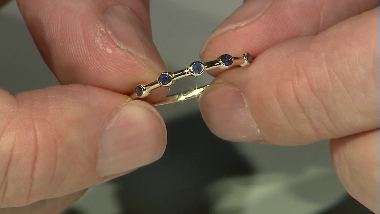 Video Gouden ring met blauwe saffieren