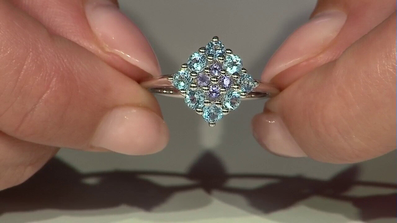 Video Zilveren ring met Zwitsers-blauwe topaasstenen