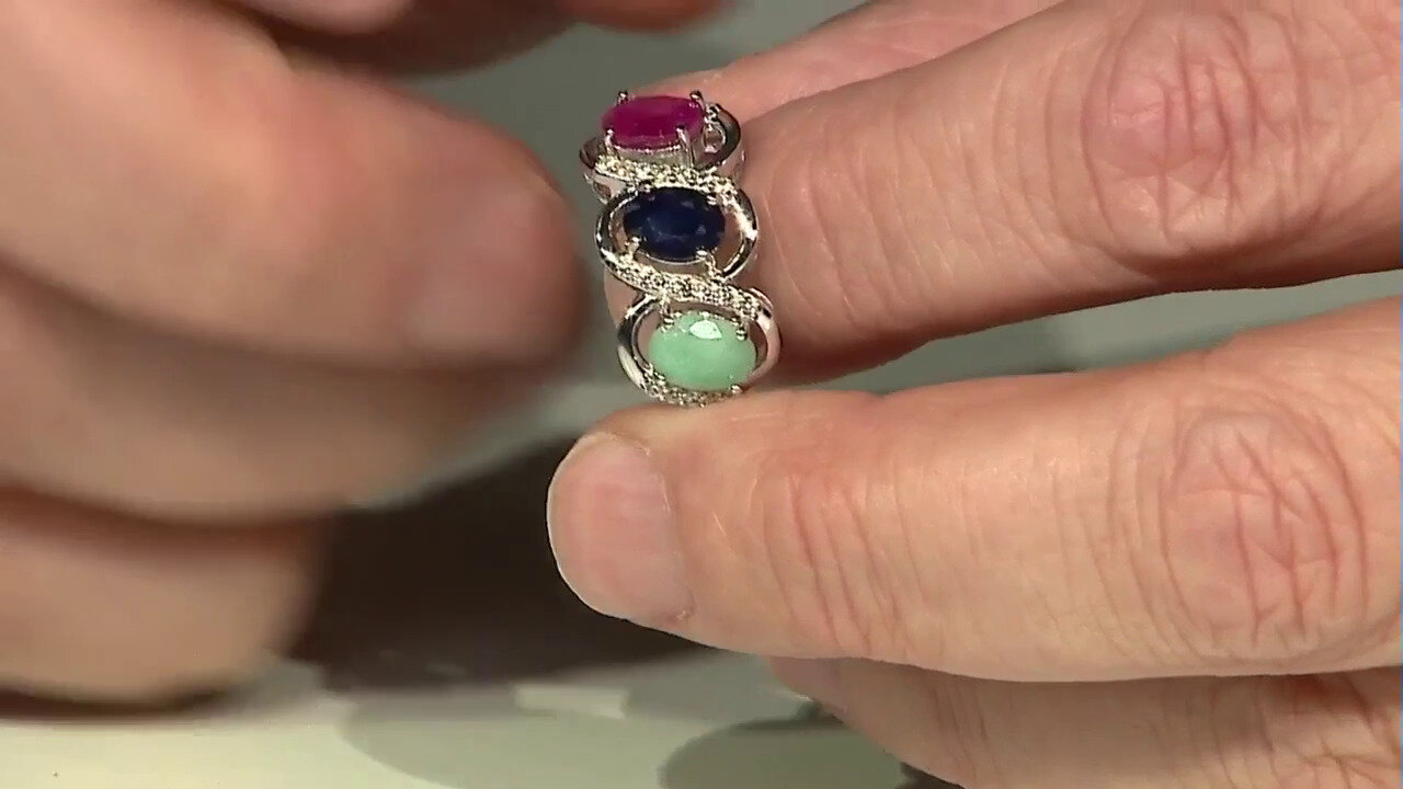 Video Zilveren ring met een smaragd