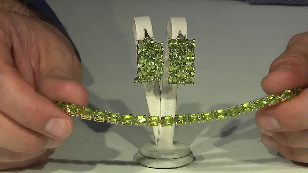 Video Pendientes en plata con Peridoto de Arizona