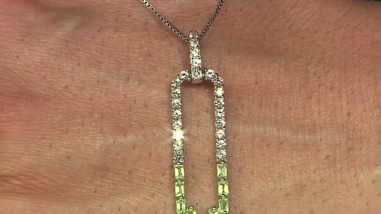 Video Colgante en plata con Peridoto de Arizona