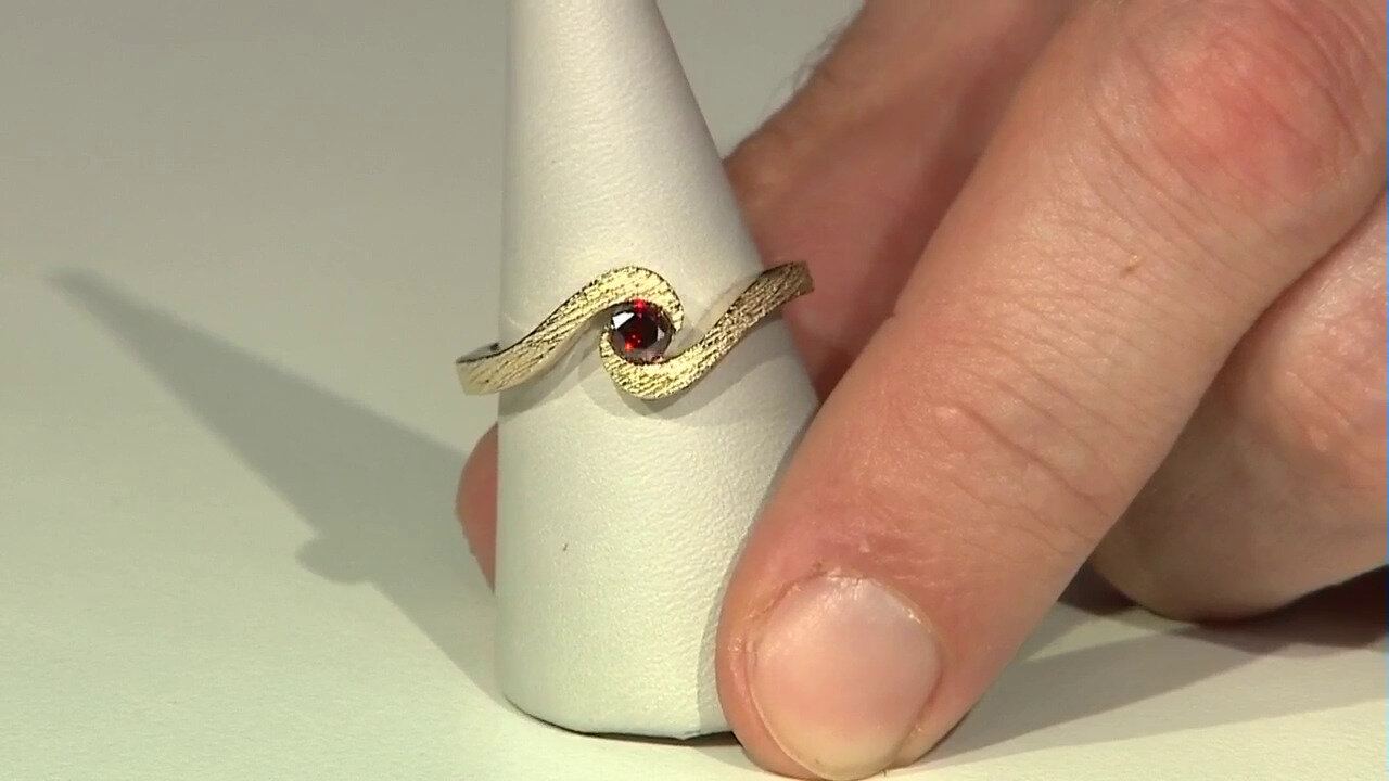 Video Bague en or et Diamant rouge I2 (de Melo)