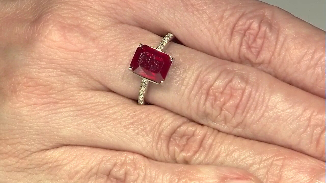 Video Madagascar Ruby Silver Ring