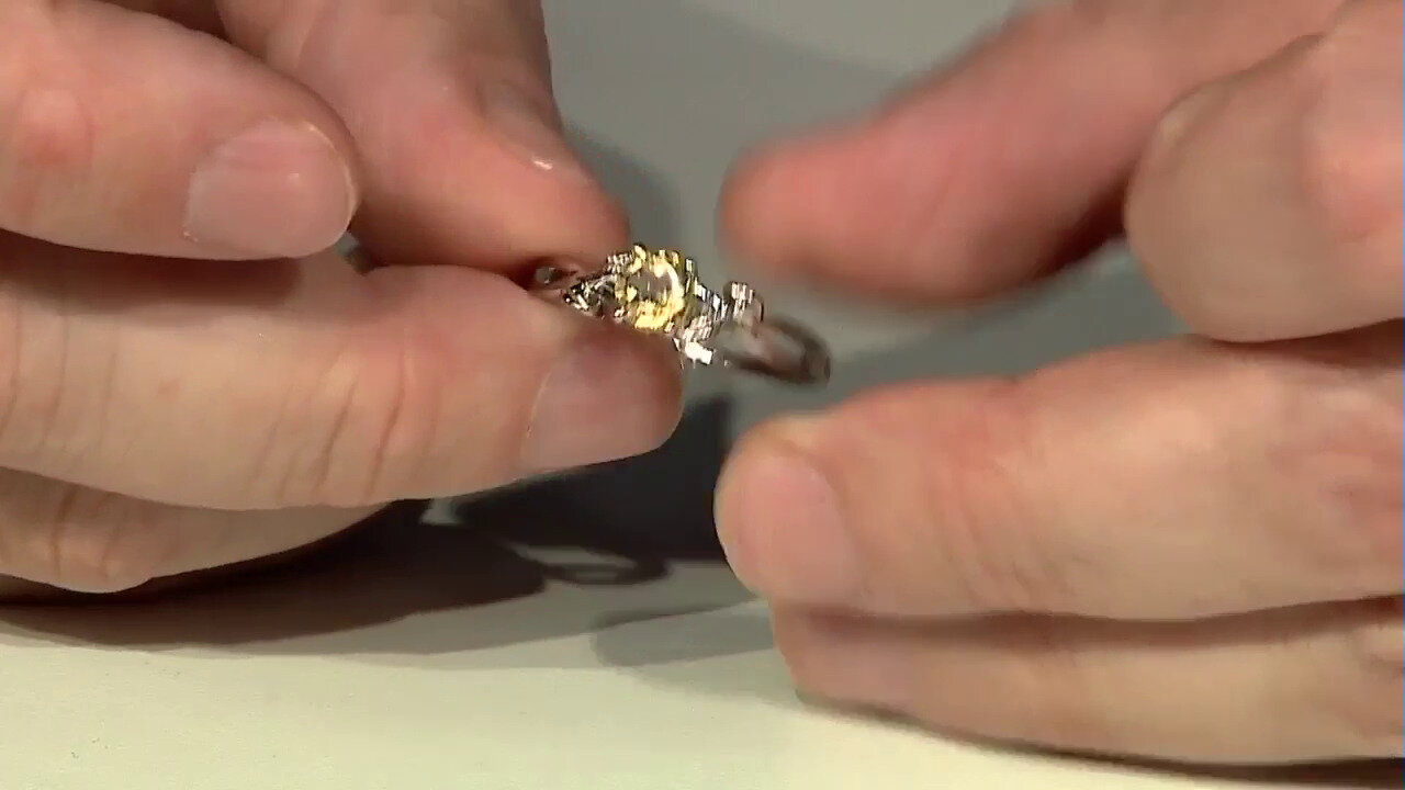 Video Anillo en plata con Berilo amarillo