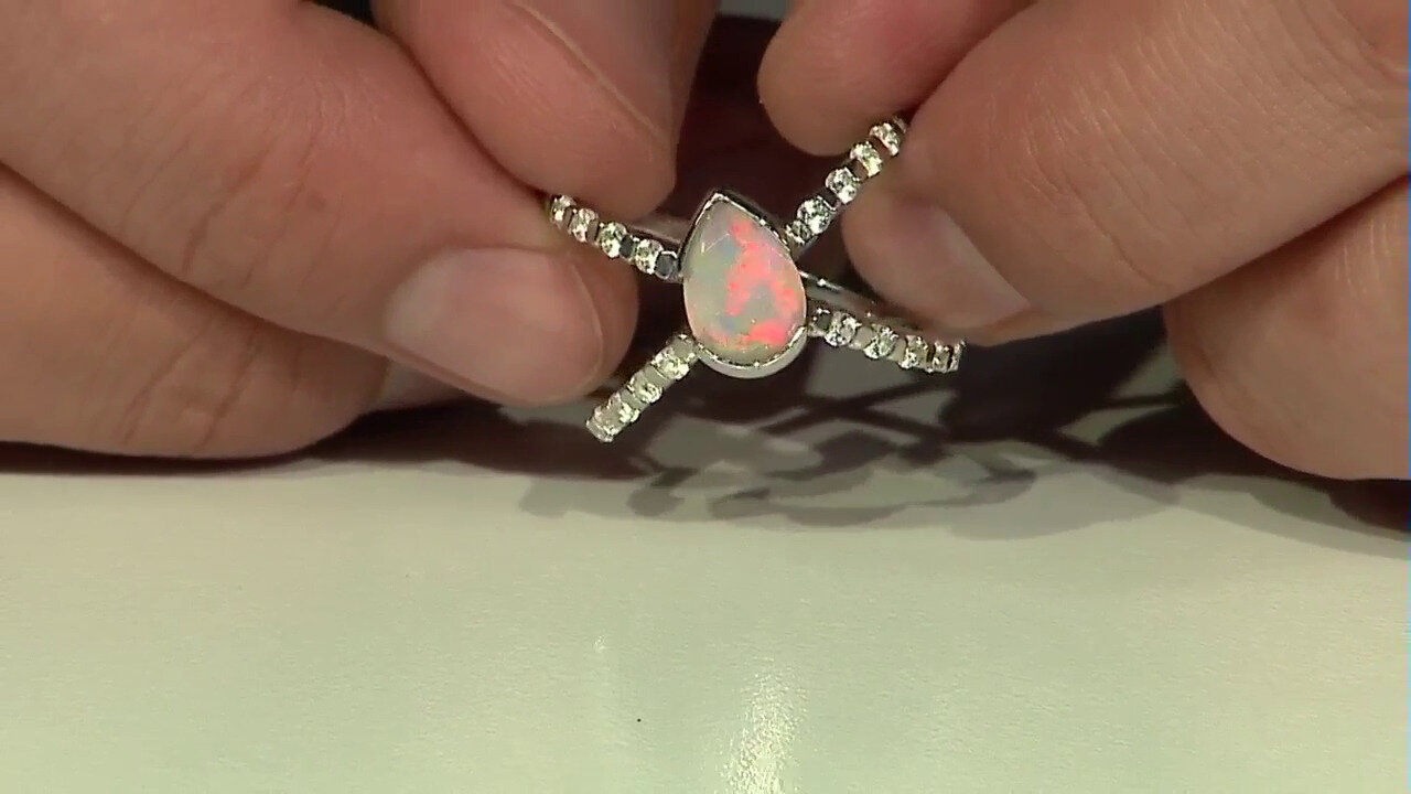 Video Anello in argento con Opale di Welo (de Melo)