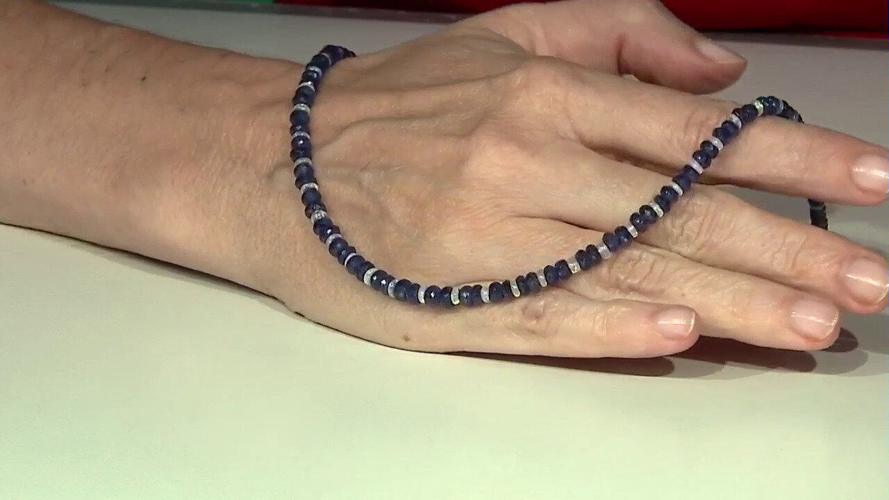 Video Madagascar Blue Sapphire Silver Necklace