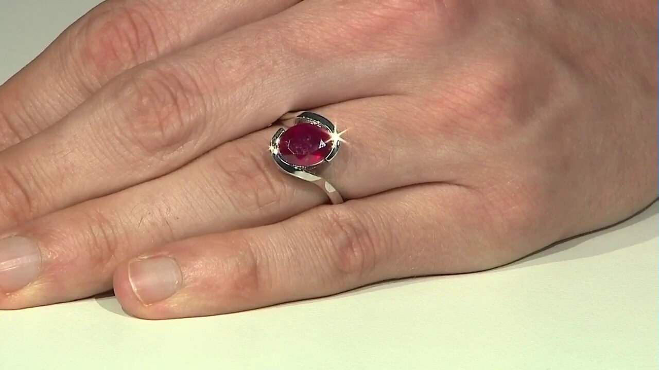 Video Madagascar Ruby Silver Ring