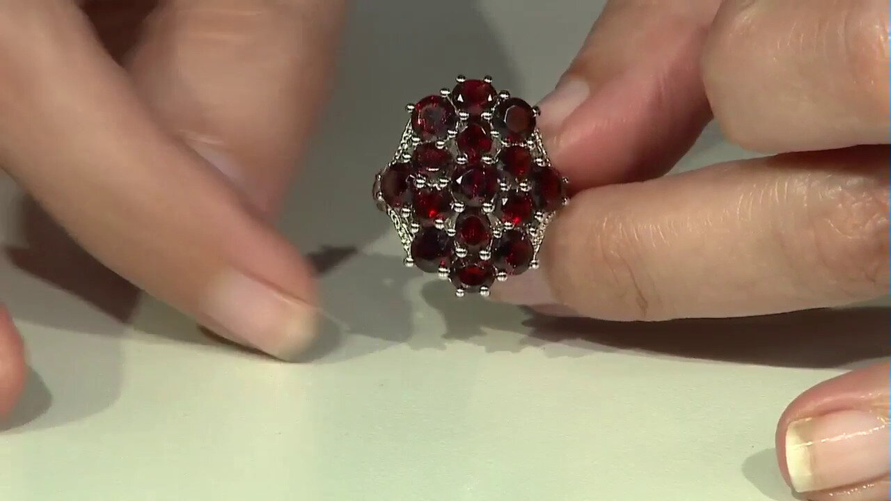 Video Mozambique Garnet Silver Ring