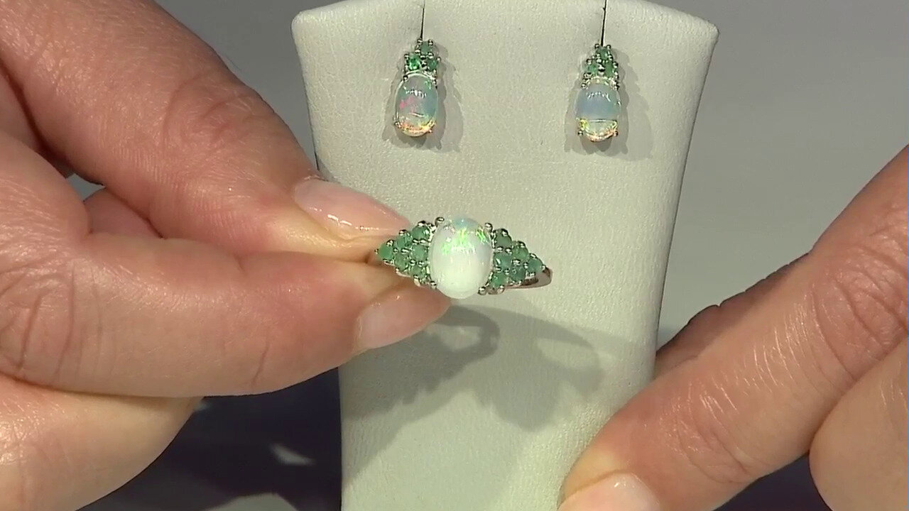 Video Welo Opal Silver Earrings