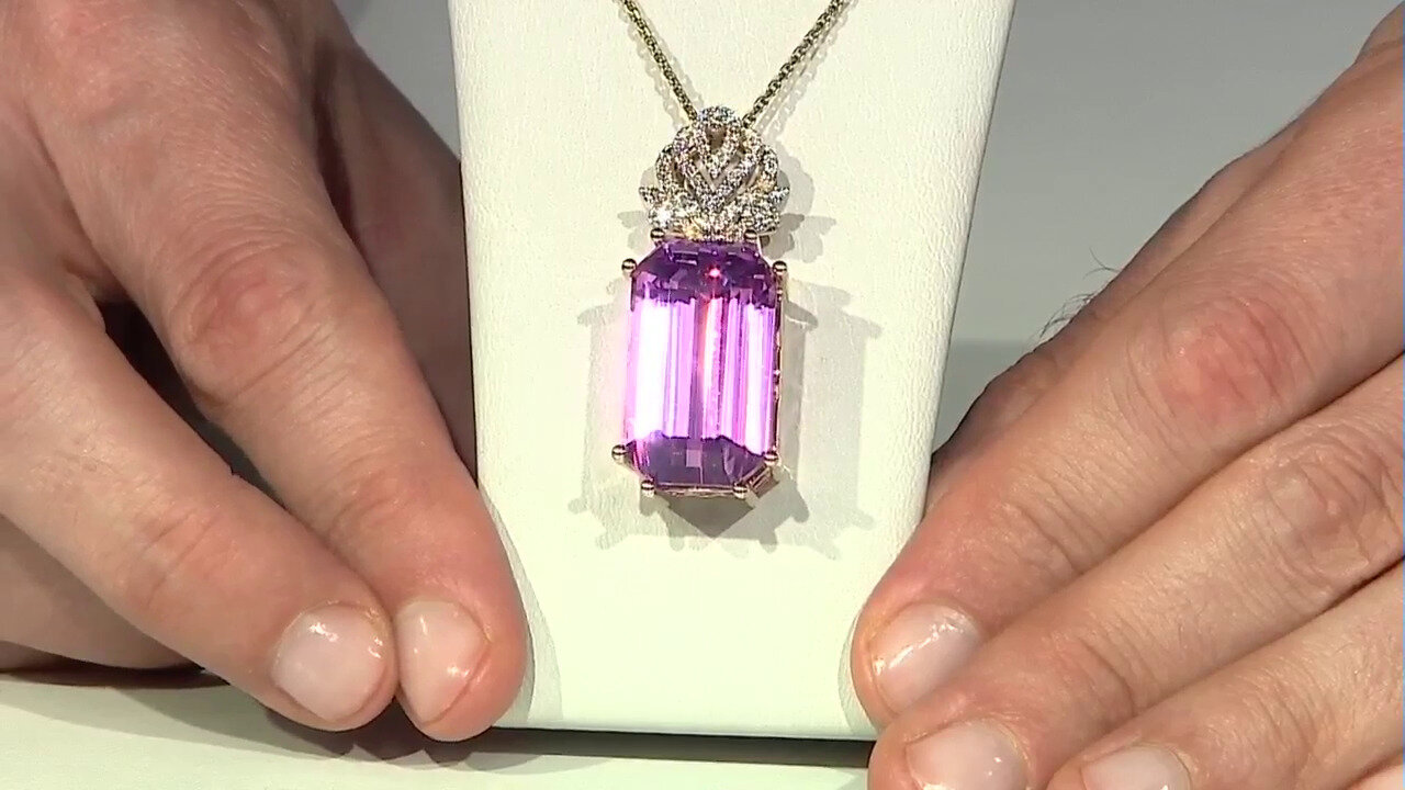 Video Pendentif en or et Kunzite de Patroke (AMAYANI)