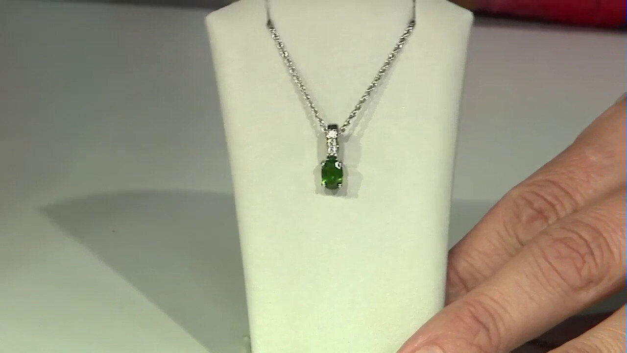 Video Pendentif en argent et Diopside de Russie