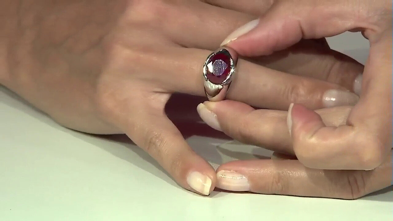 Video Anillo en plata con Rubí de Madagascar