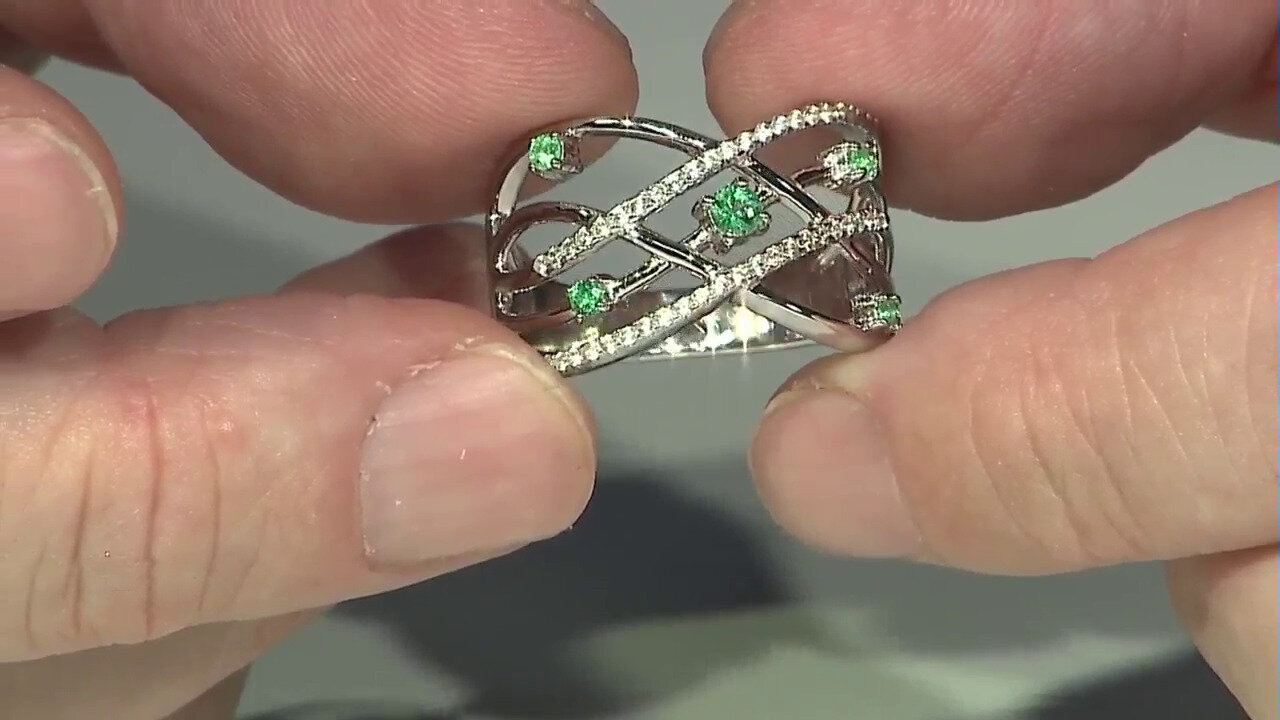 Video Bague en argent et Emeraude de Russie