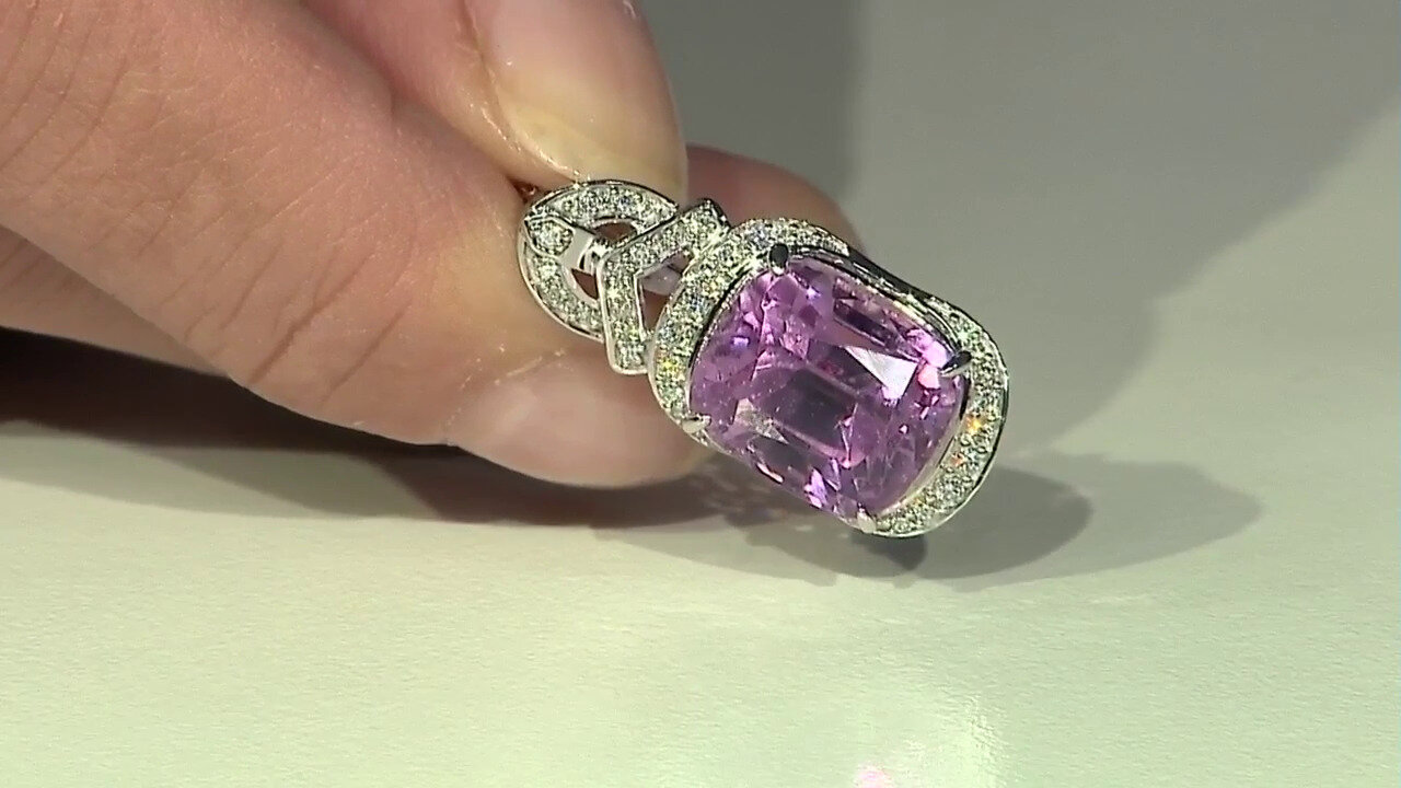 Video 14K Patroke Kunzite Gold Necklace (de Melo)