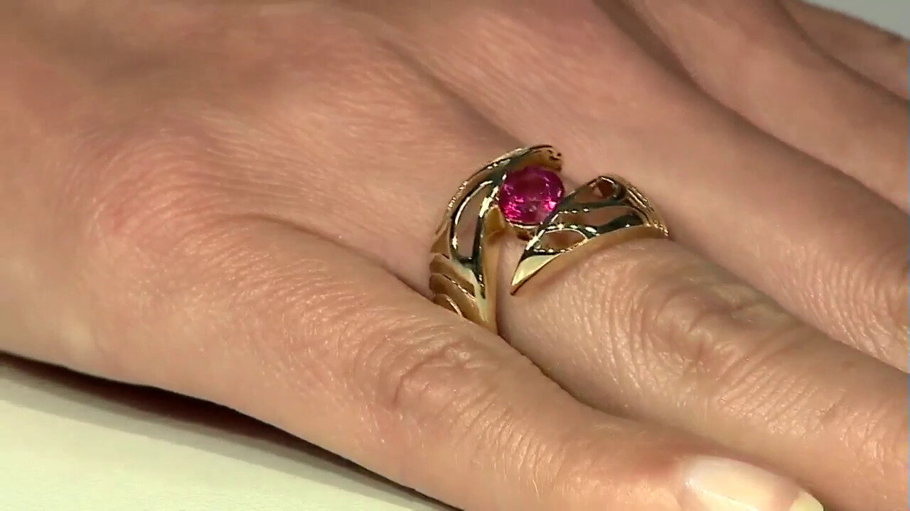 Video 9K Pink Topaz Gold Ring (Ornaments by de Melo)