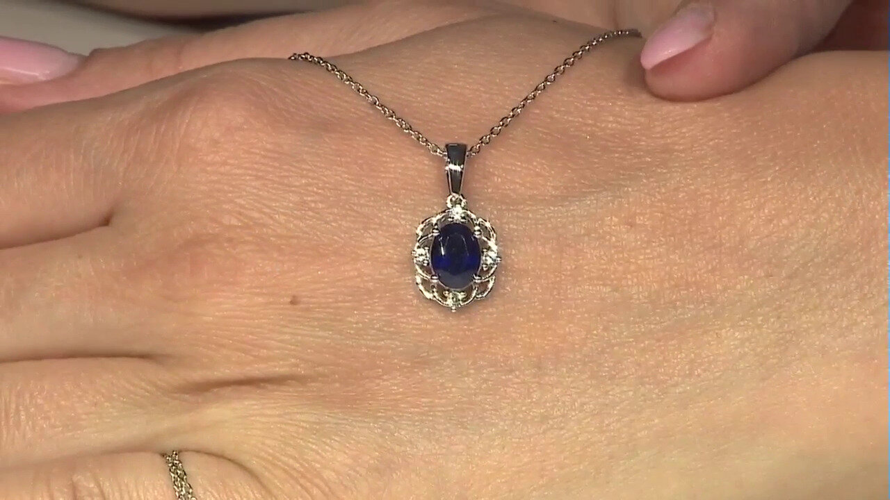 Video Collier en argent et Saphir bleu de Madagascar