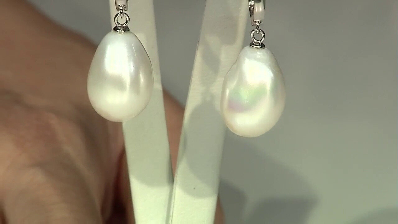 Video White Freshwater Pearl Silver Earrings