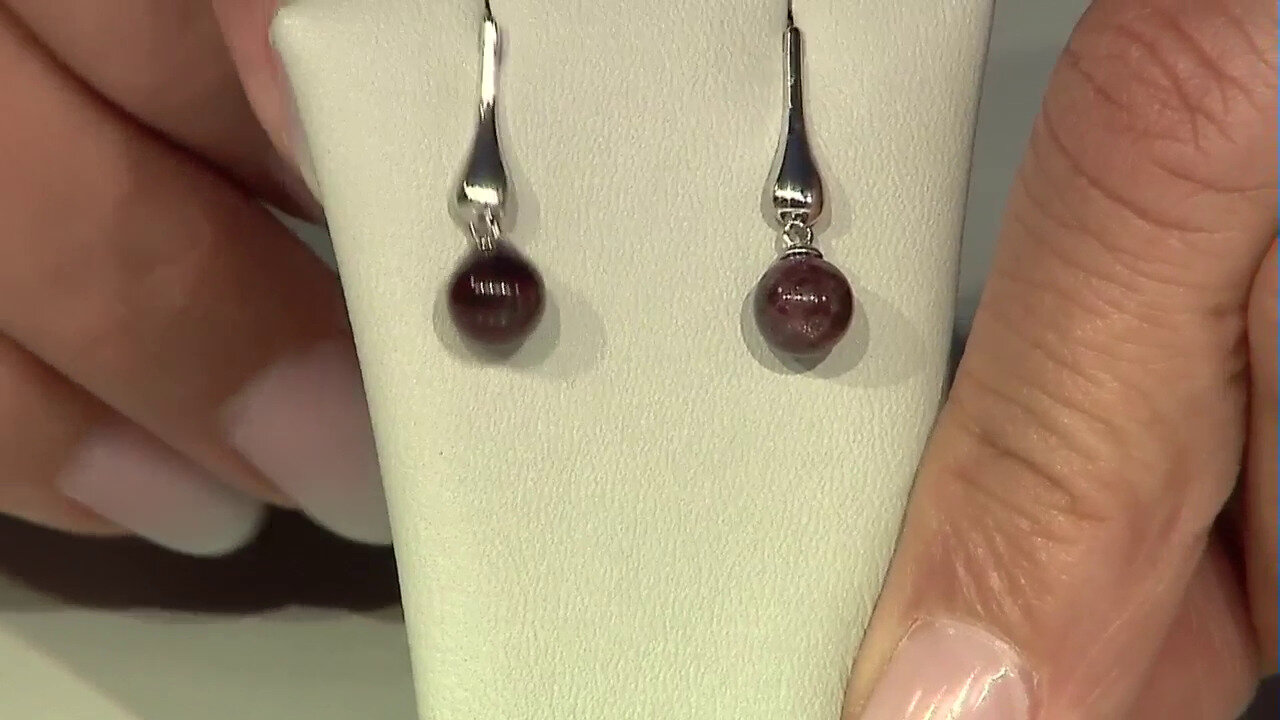 Video Mozambique Garnet Silver Earrings