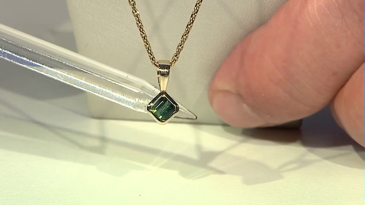 Video 9K Benedito Green Tourmaline Gold Pendant (Adela Gold)