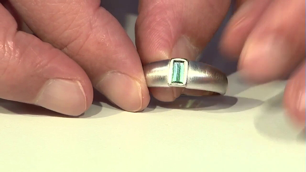 Video Benedito Green Tourmaline Silver Ring (Adela Silber)