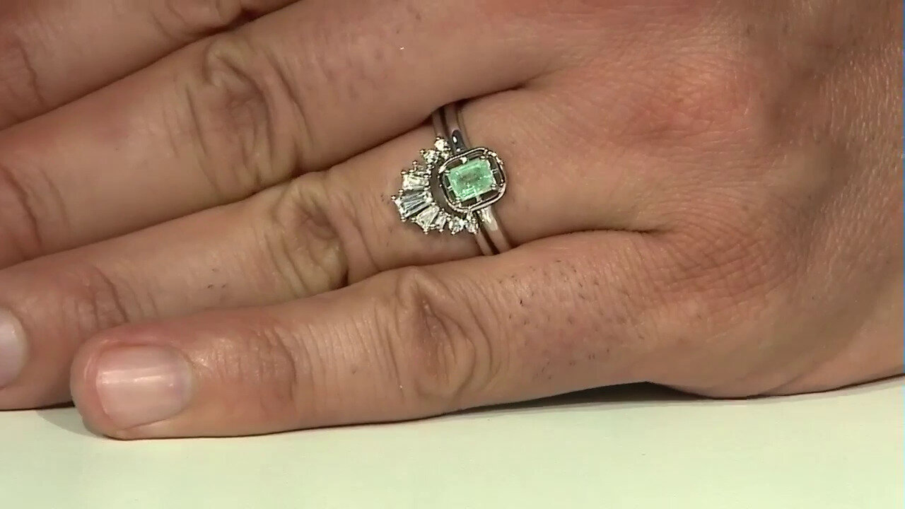 Video Russian Emerald Silver Ring (Adela Silber)