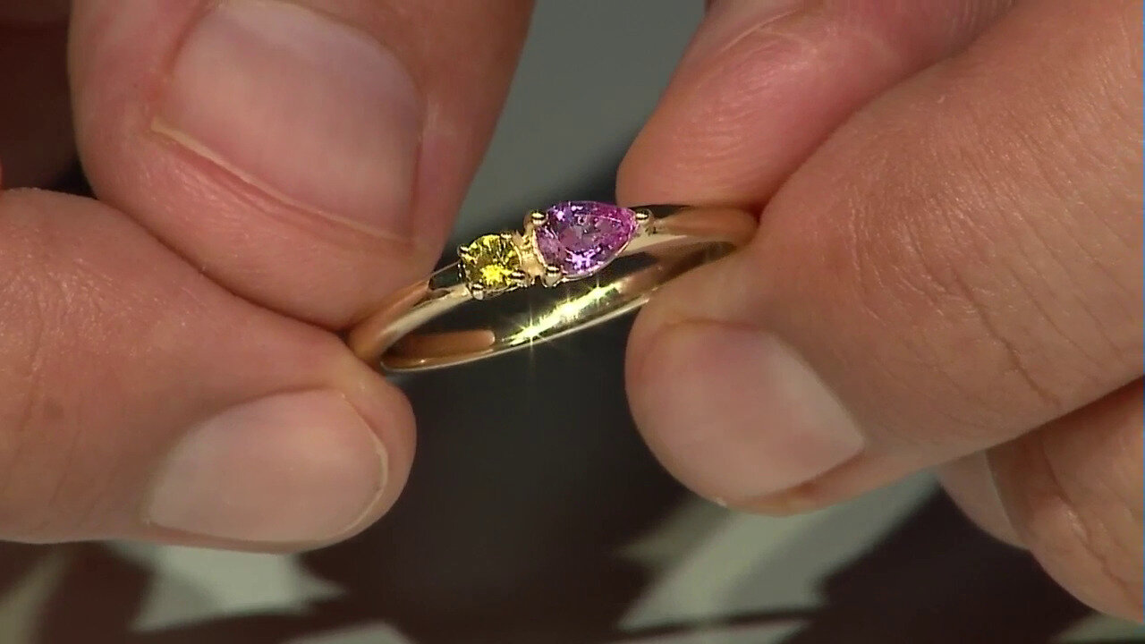 Video Gouden ring met een onverhitte roze Ceylon saffier (Adela Gold)