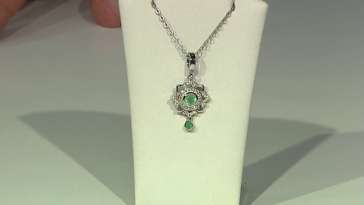 Video Pendentif en argent et Emeraude de Colombie